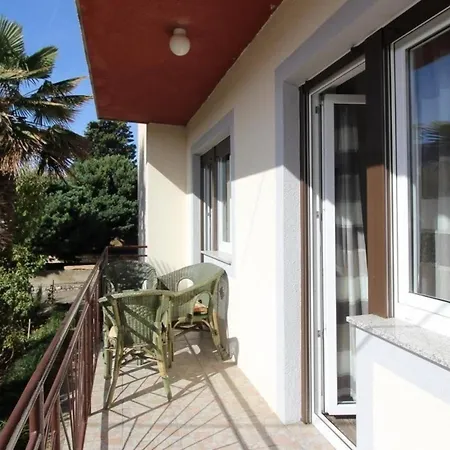 In Mit Eigener Terrasse Apartment *
