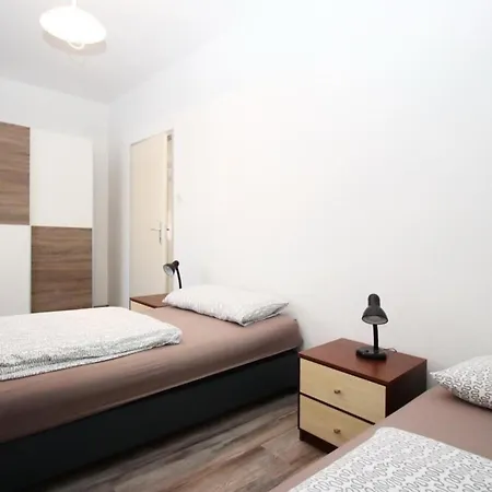 Apartment In Mit Eigener Terrasse